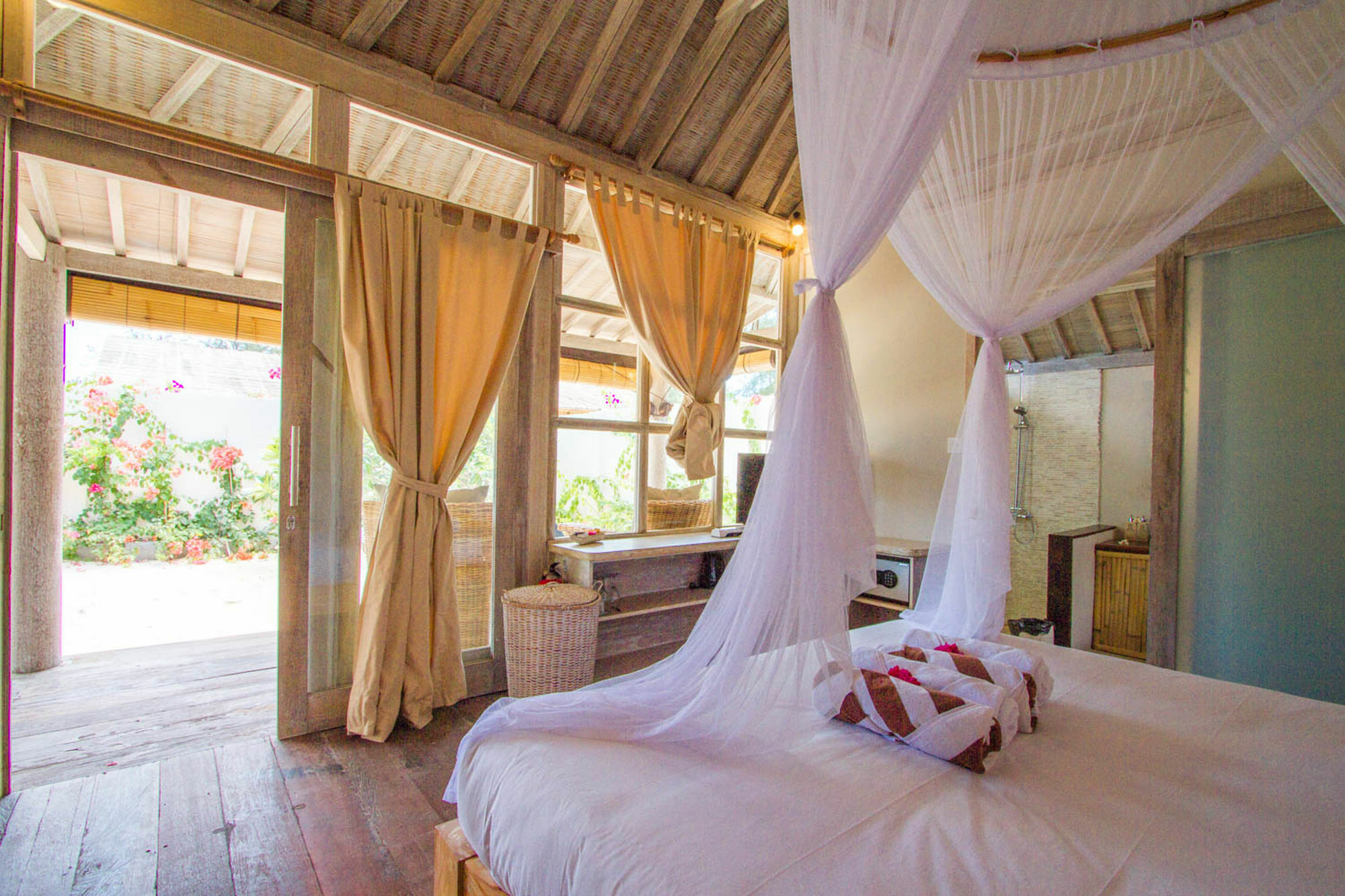 Avia Villa Resort Gili Meno Exteriör bild